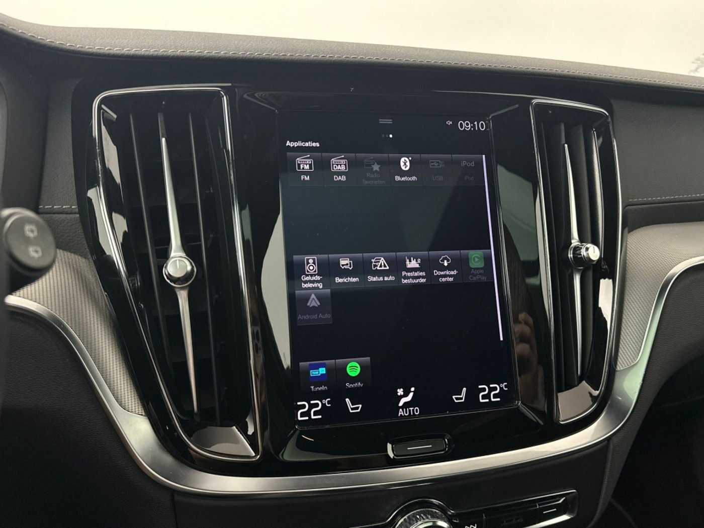 Foto van Volvo V60 T8 Twin Engine