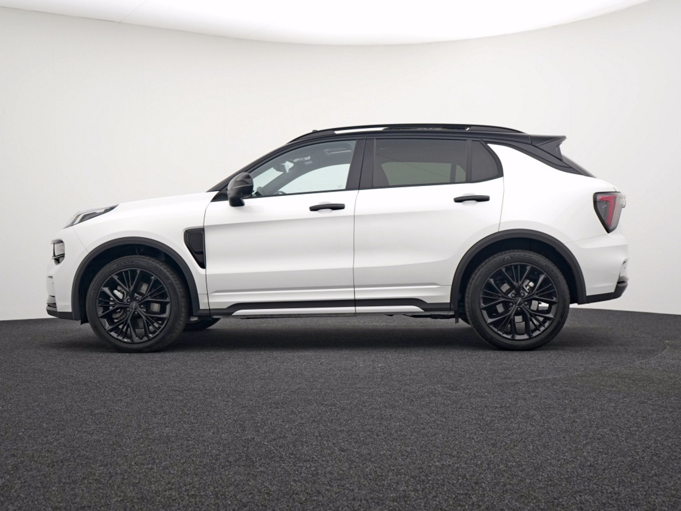Foto van Lynk&co LYNK & Co 01