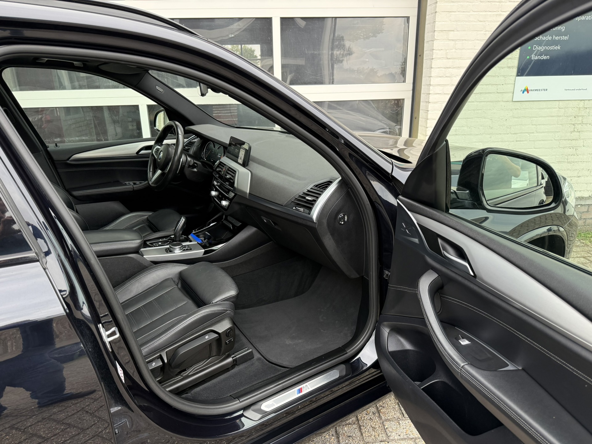 Foto van BMW X3 Xdrive20i