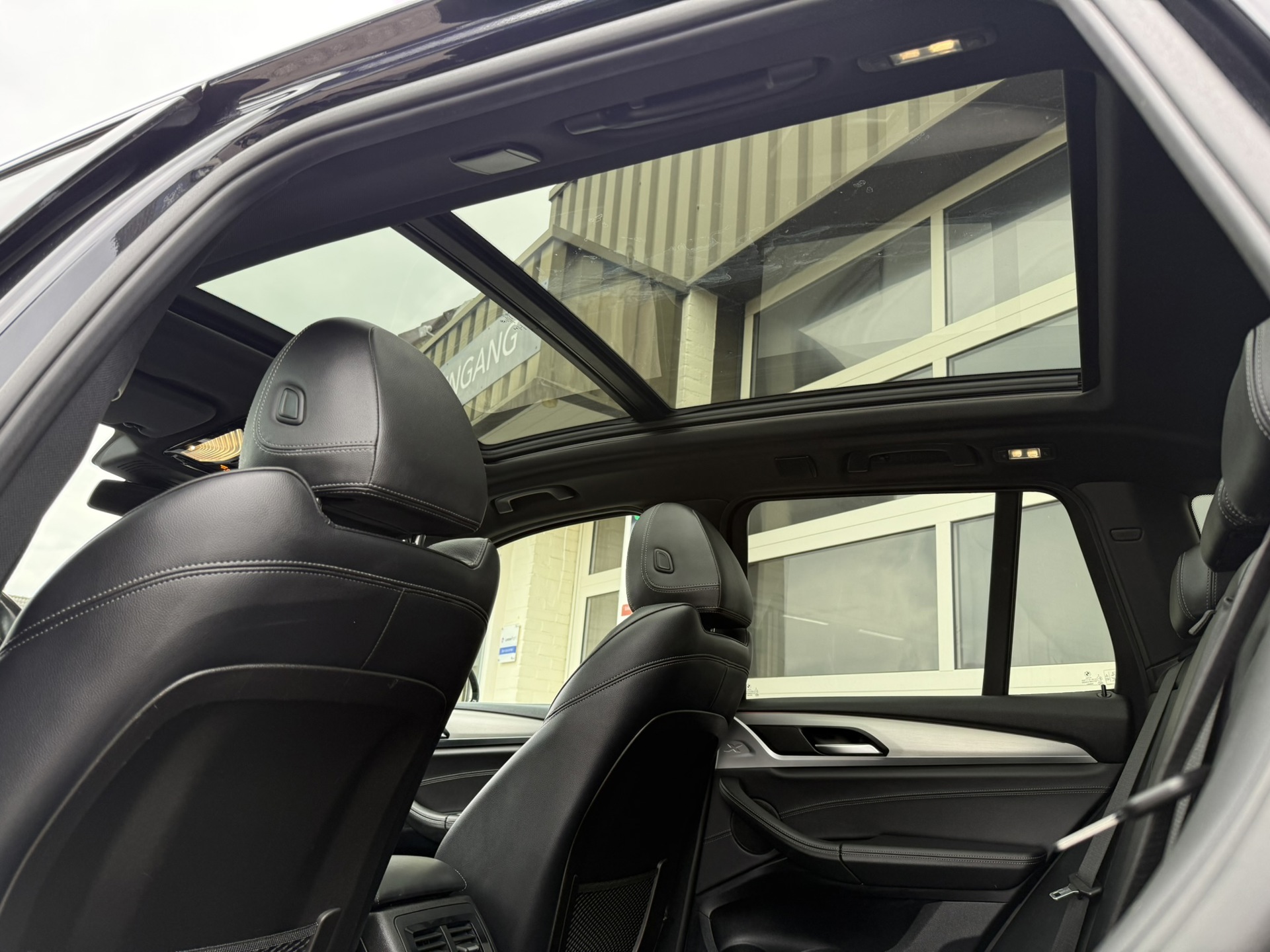 Foto van BMW X3 Xdrive20i