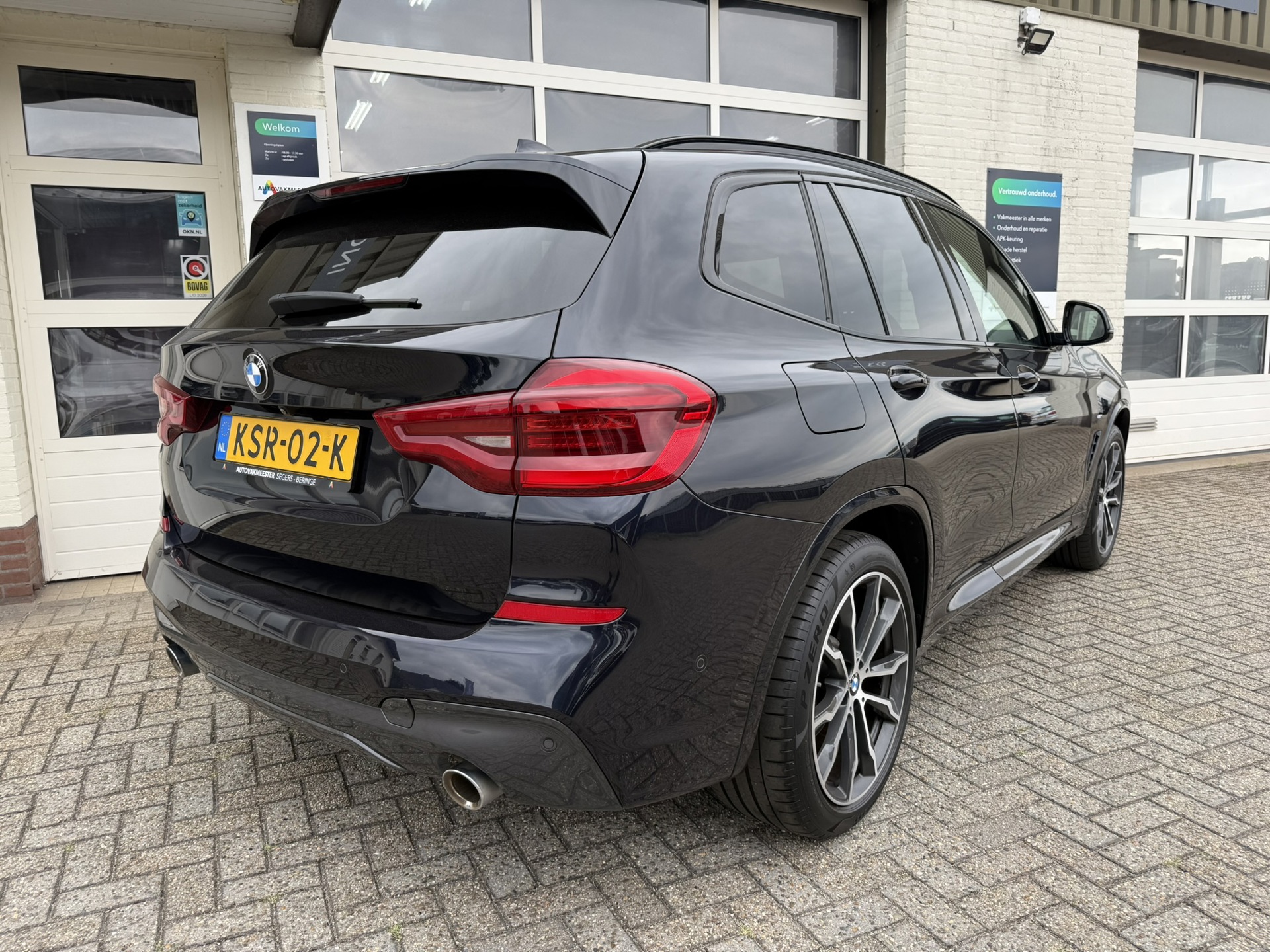 Foto van BMW X3 Xdrive20i