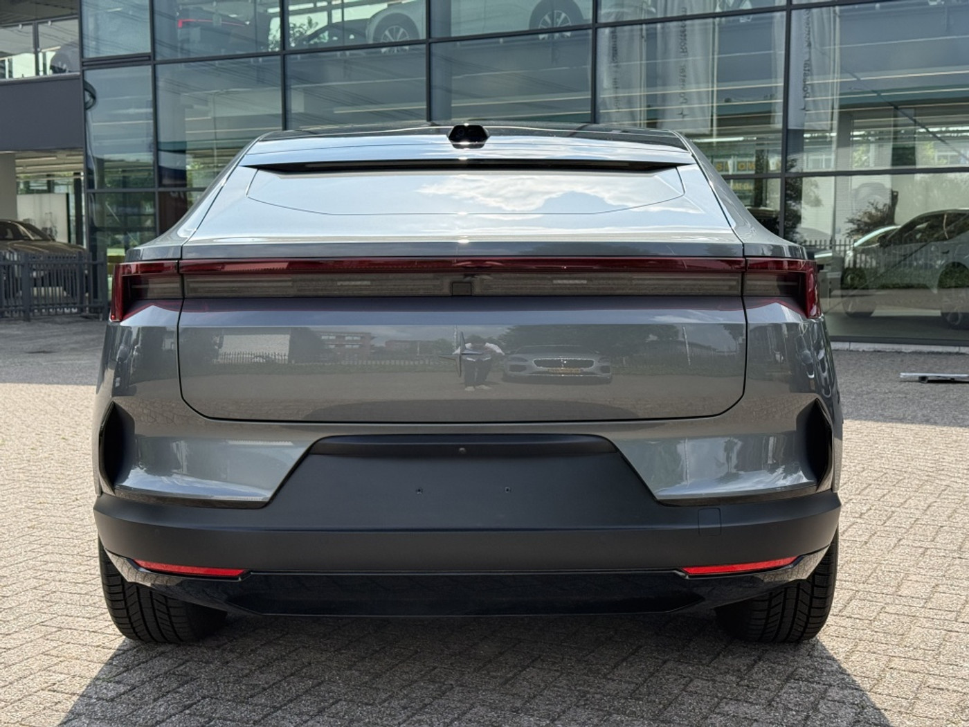 Foto van Polestar Polestar 4