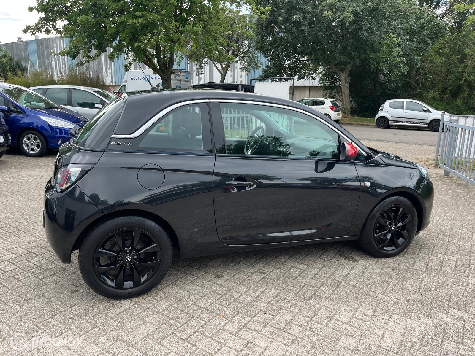 Foto van Opel Adam