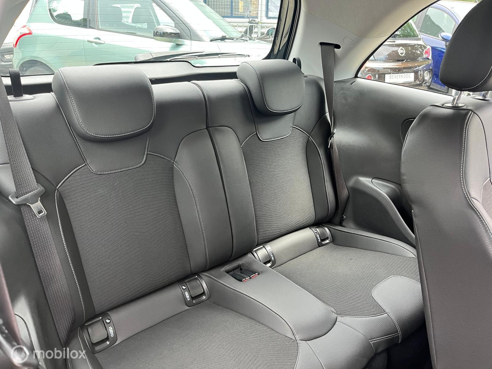 Foto van Opel Adam