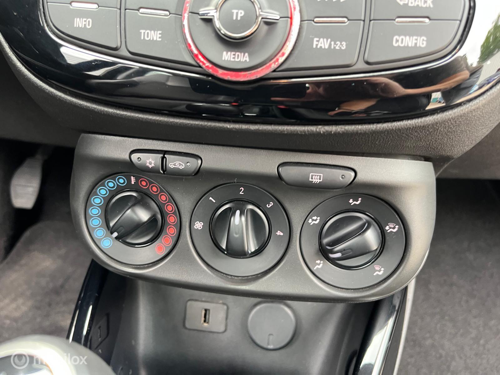 Foto van Opel Adam