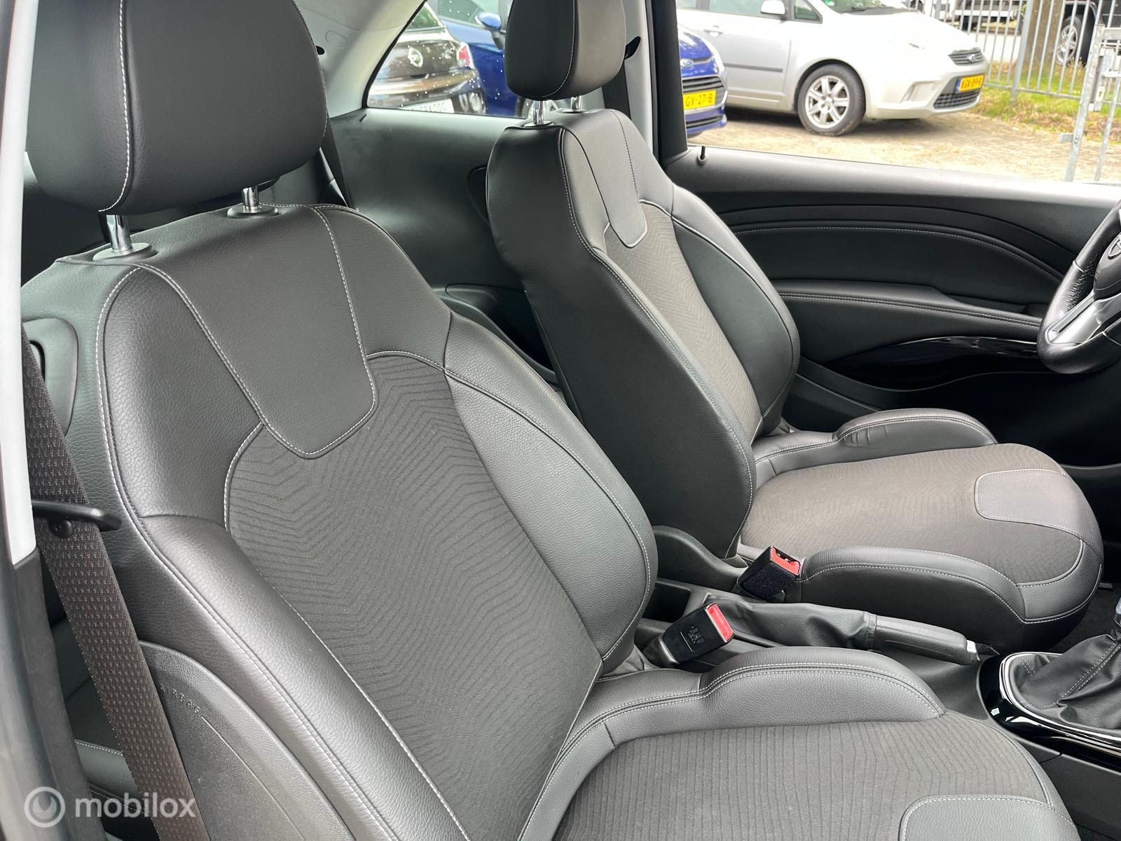 Foto van Opel Adam