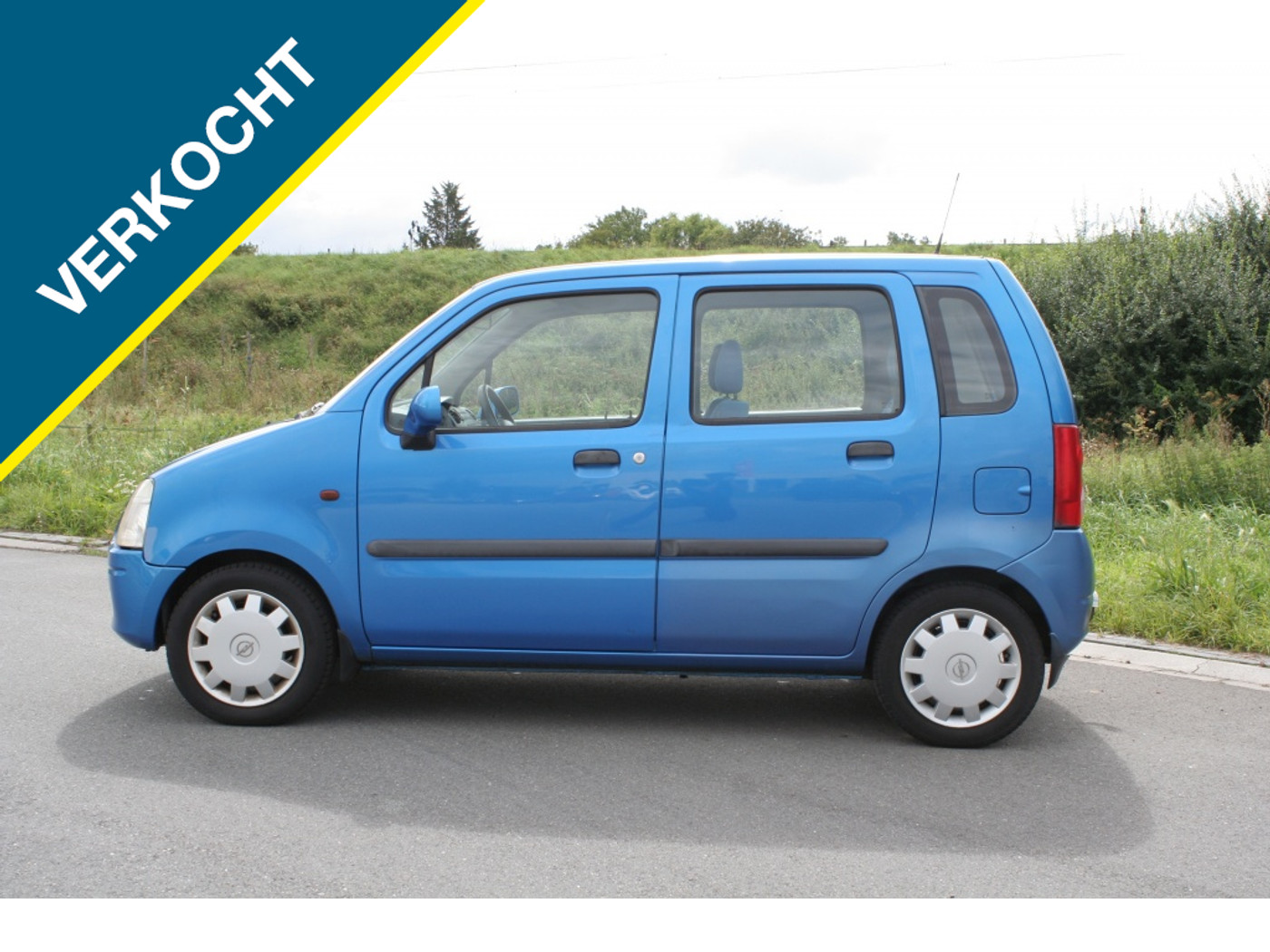 Opel Agila 1.2-16V Comfort 2000 - voorkant