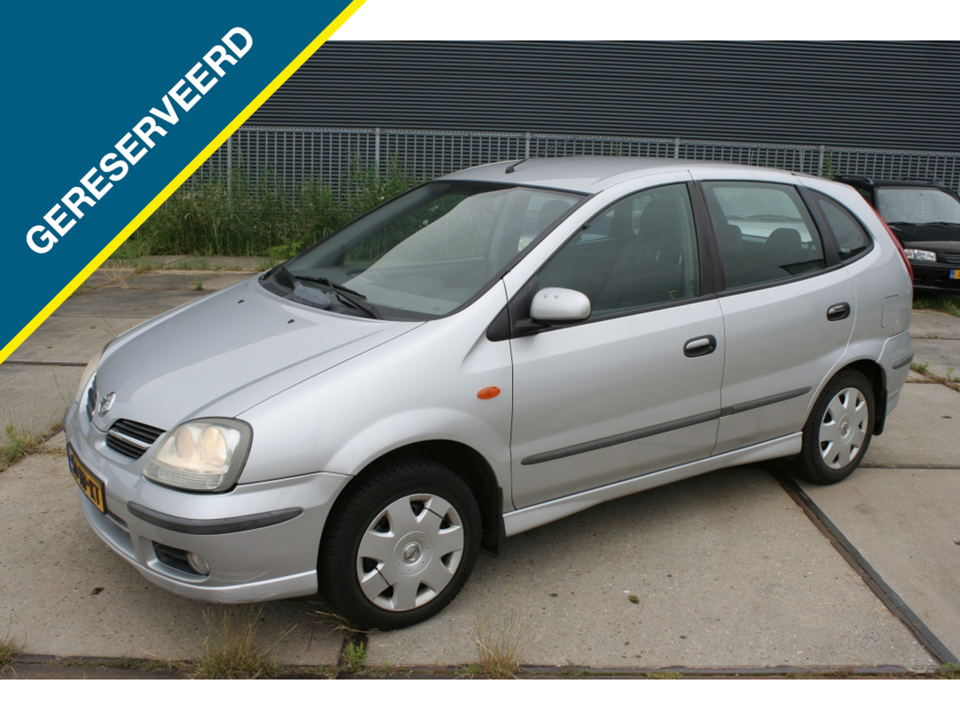 Foto van Nissan Almera Tino
