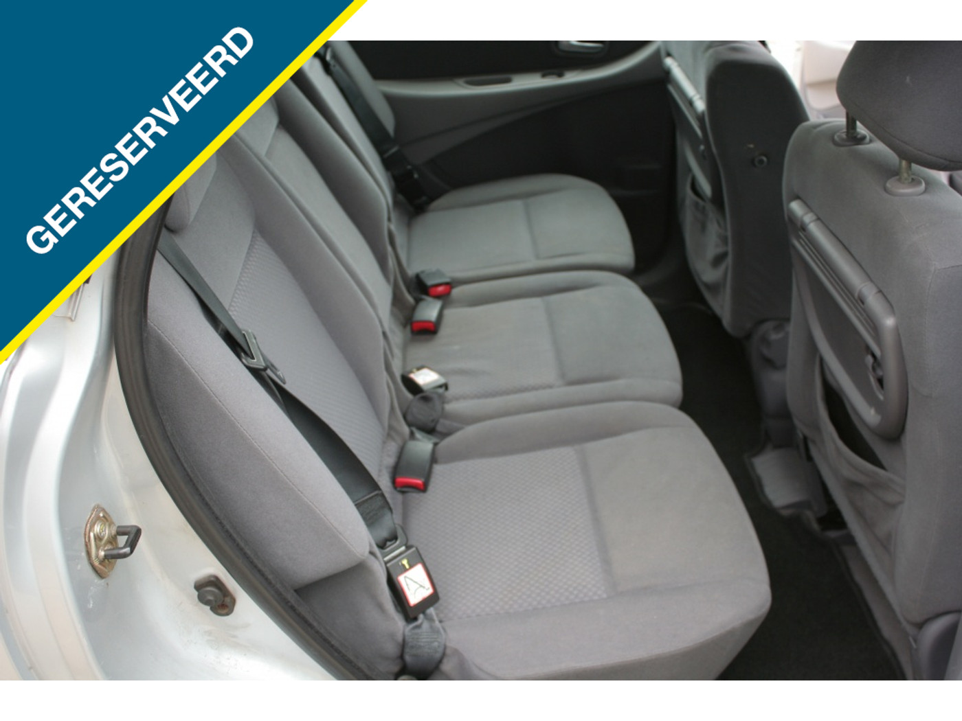 Foto van Nissan Almera Tino