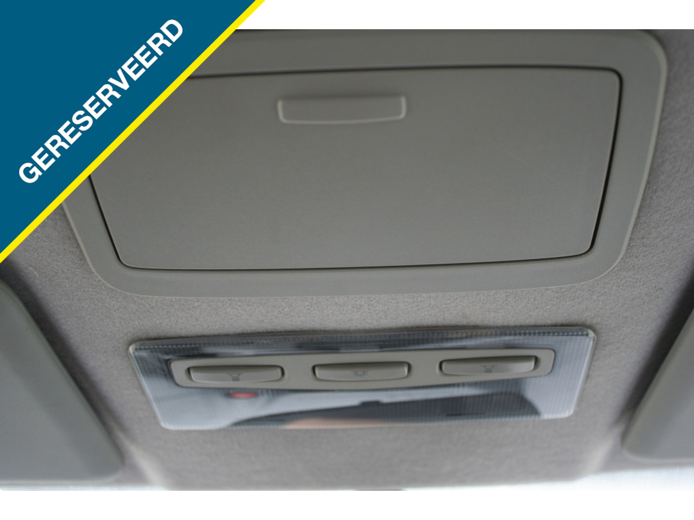 Foto van Nissan Almera Tino