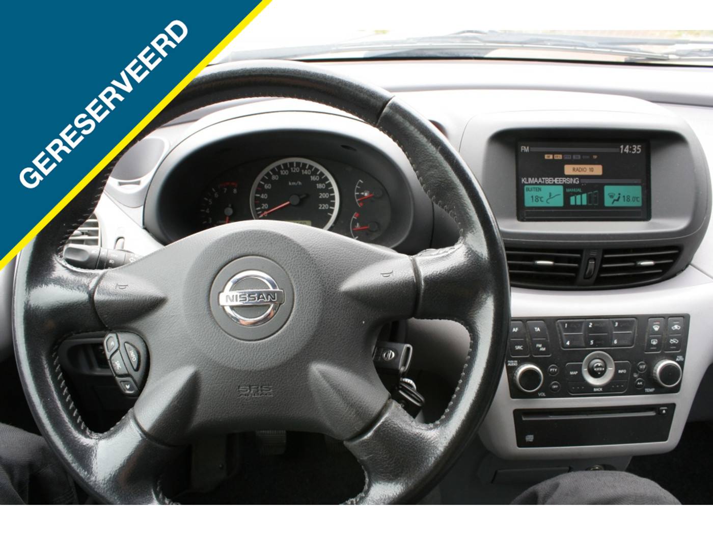Foto van Nissan Almera Tino