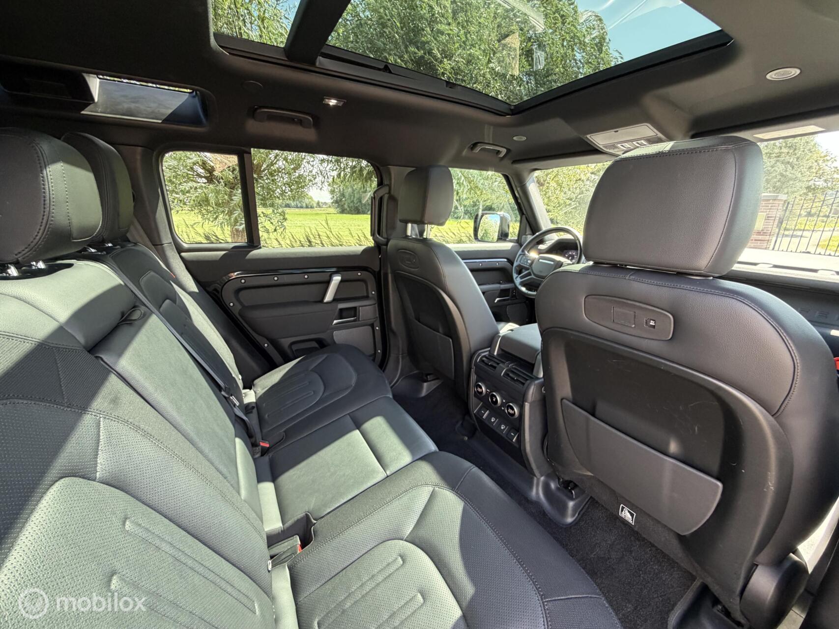 Foto van Land Rover Defender 110