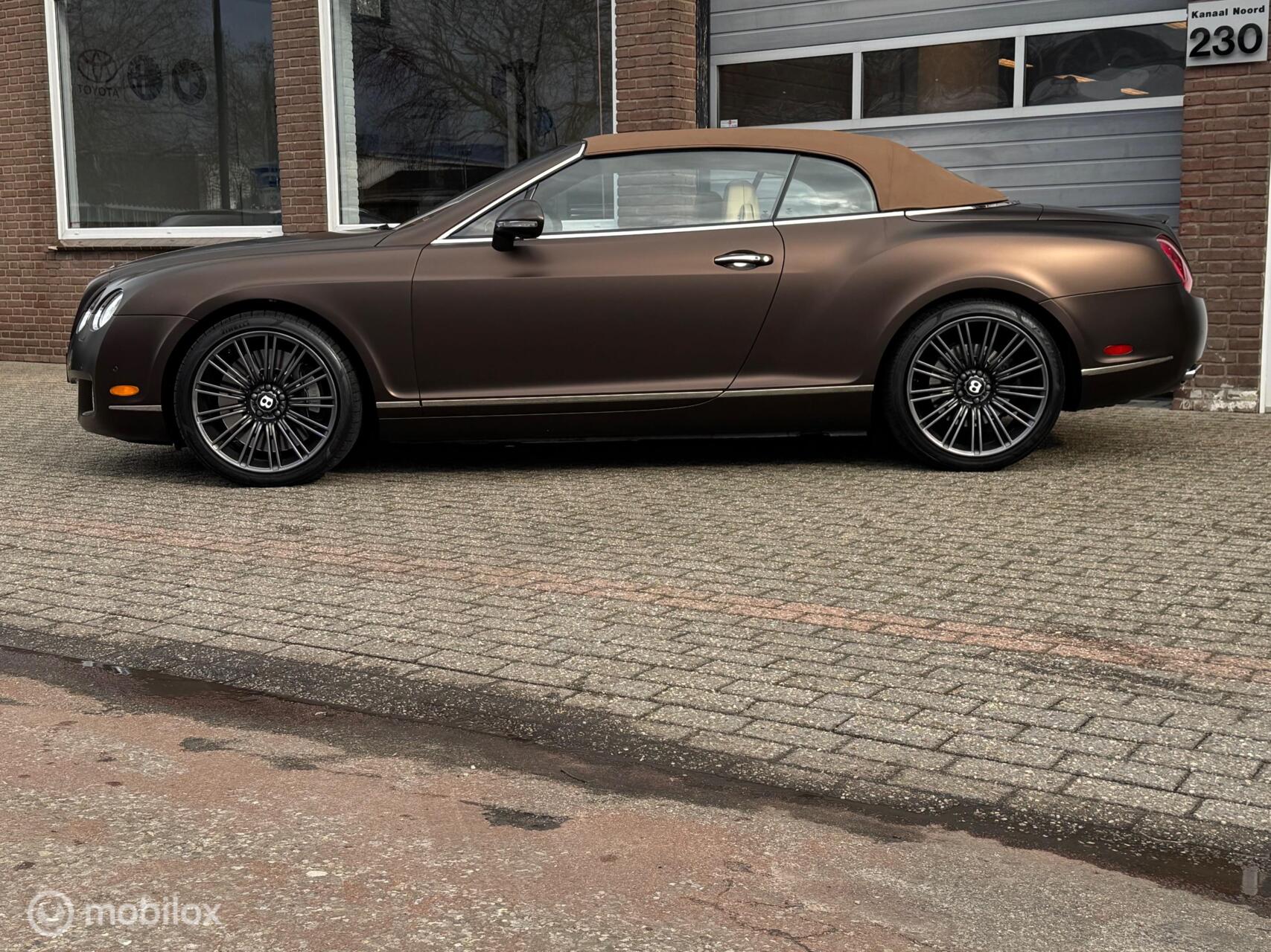 Foto van Bentley Continental GTC