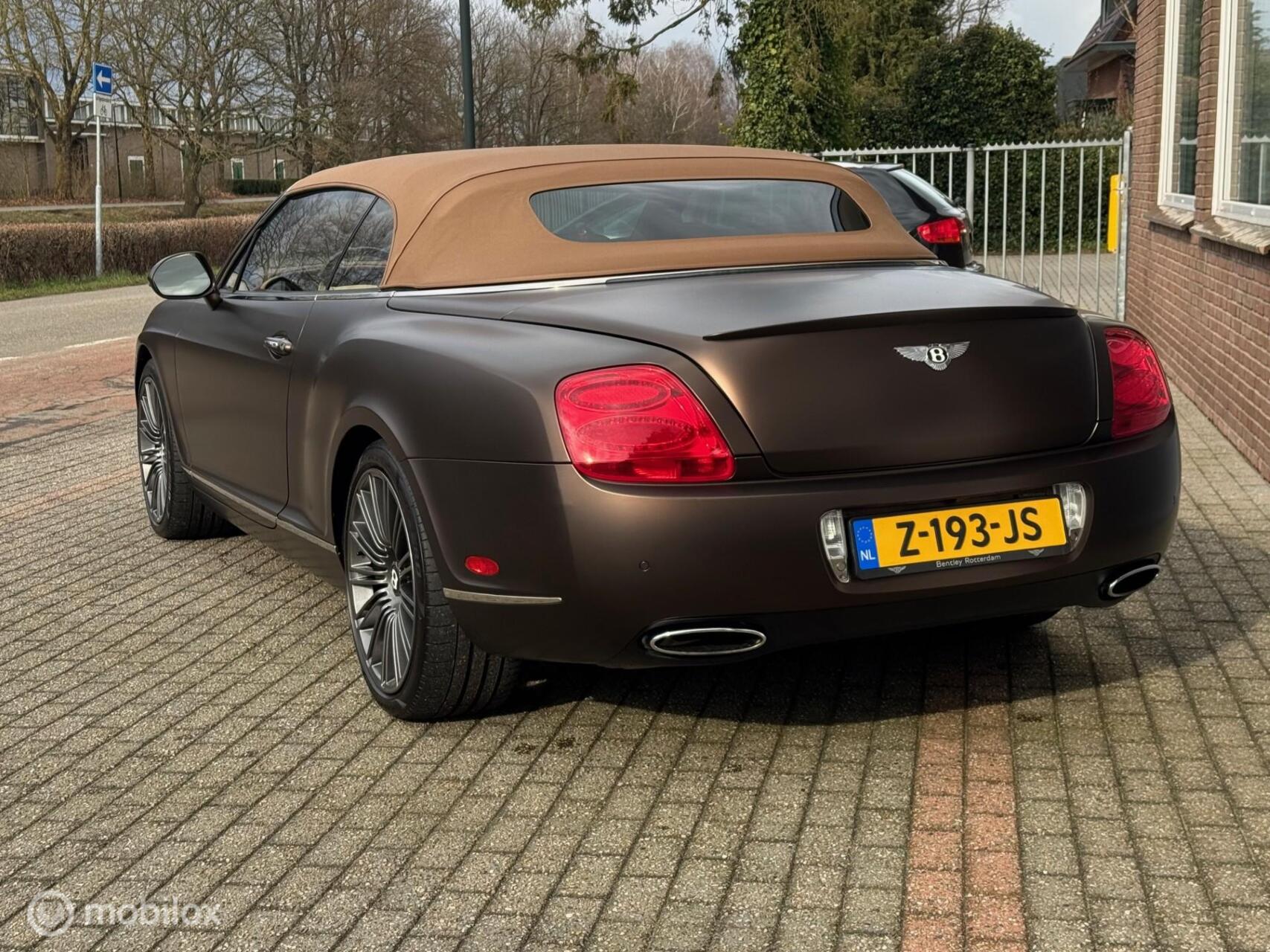 Foto van Bentley Continental GTC