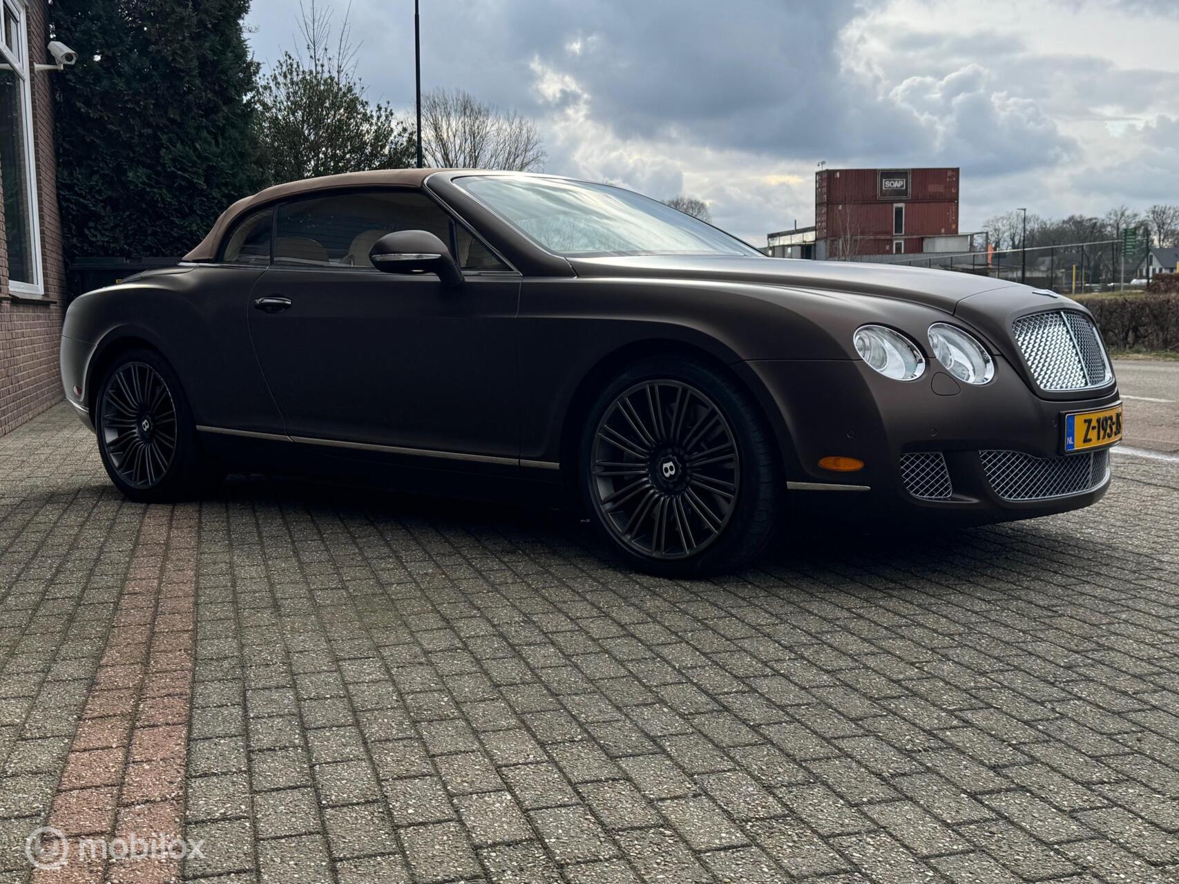 Foto van Bentley Continental GTC