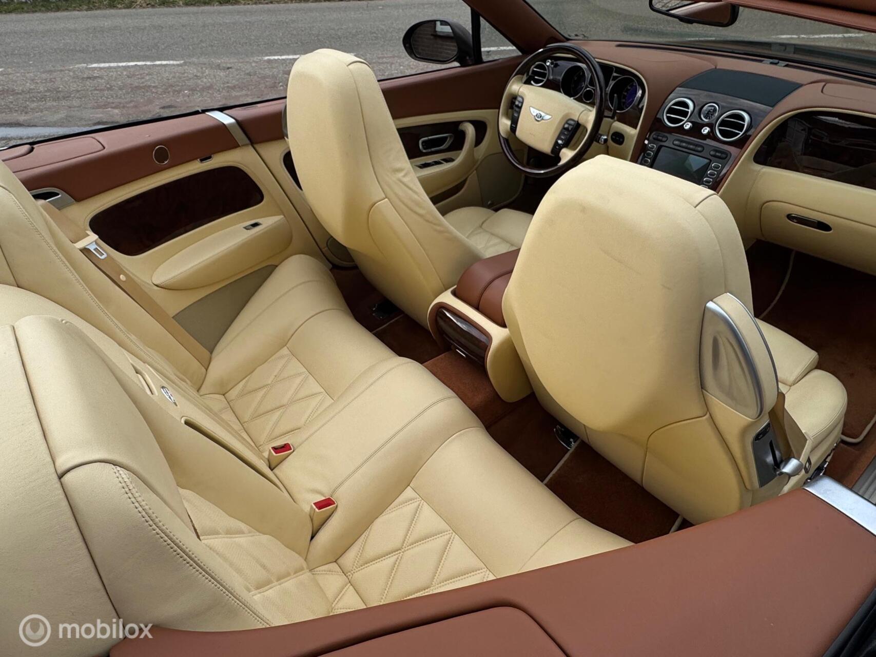 Foto van Bentley Continental GTC