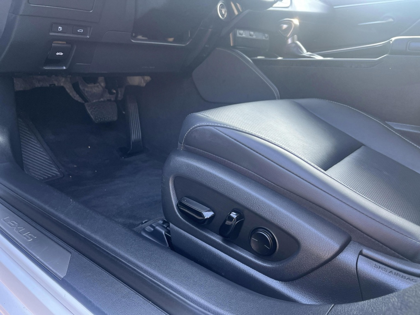 Foto van Lexus Lexus Es300h