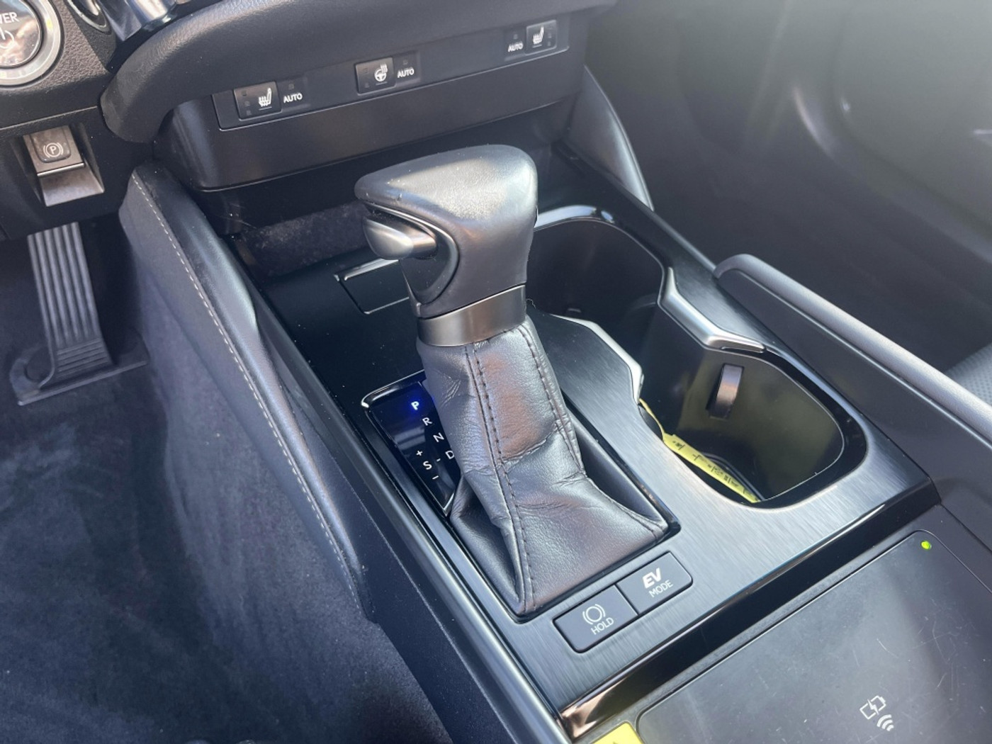 Foto van Lexus Lexus Es300h