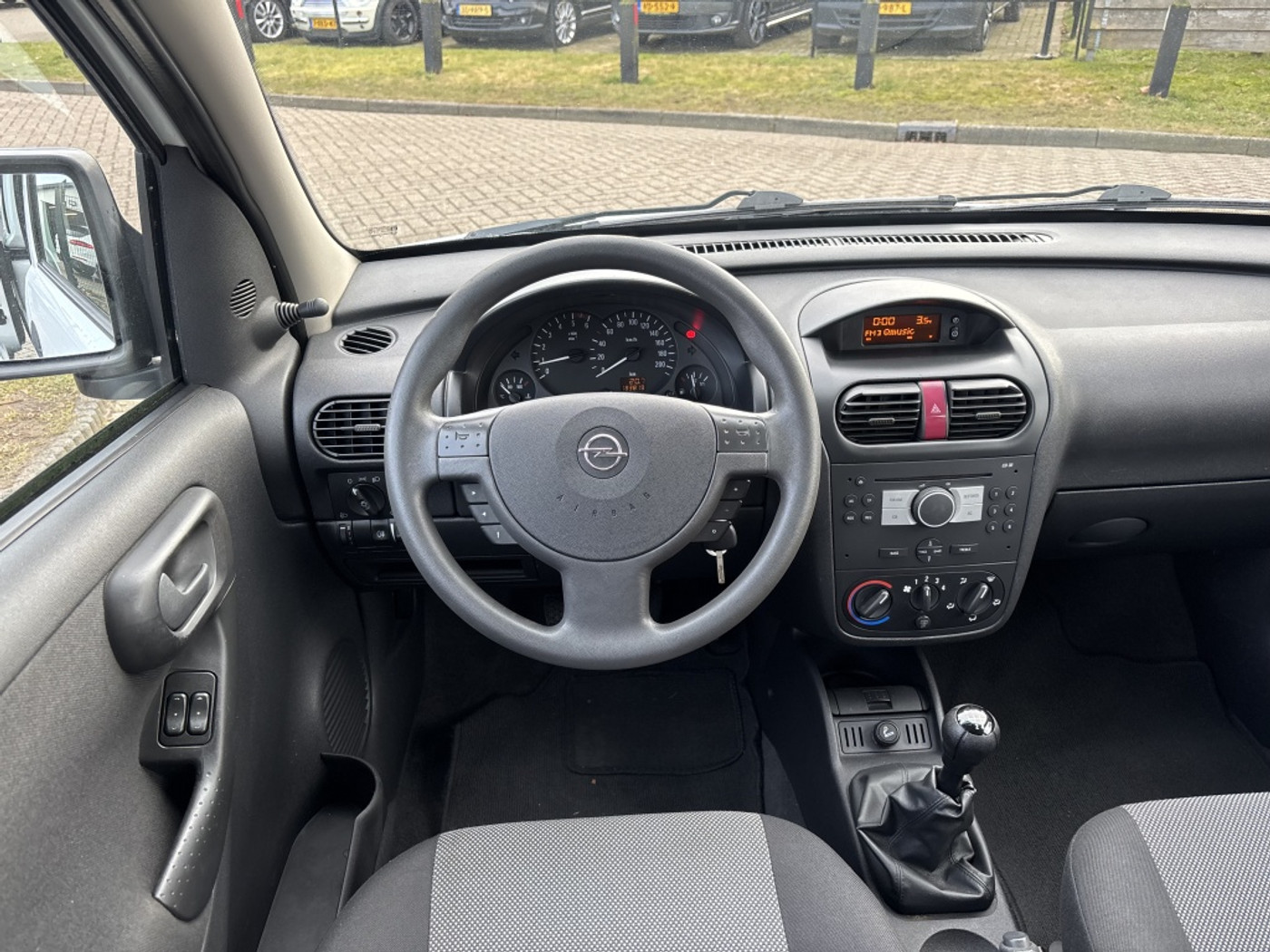 Foto van Opel Tour