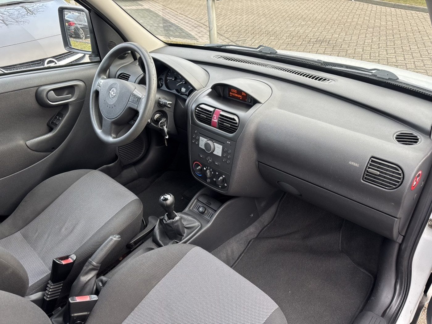 Foto van Opel Tour