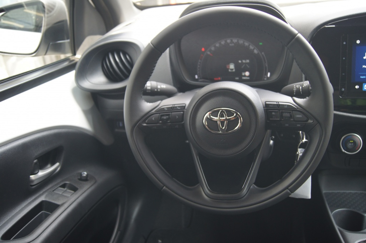 Foto van Toyota Aygo X