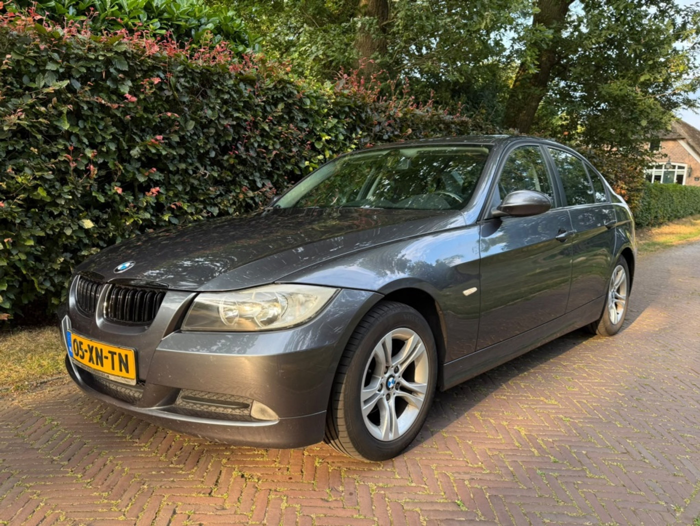 BMW 3er Reihe 318i Business Line 2007 - voorkant