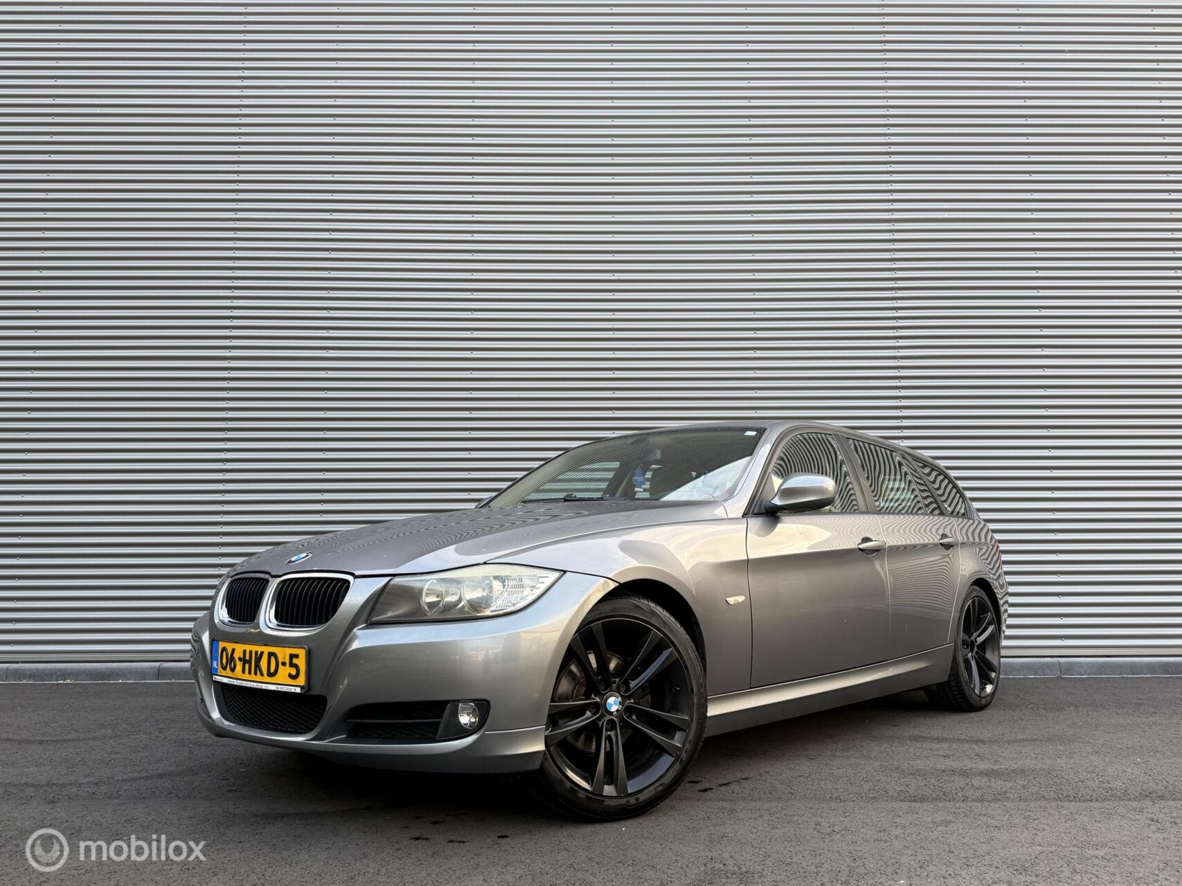 BMW 3er Reihe 318i Executive | Trekhaak | Clima | Nav | Handel of export 2009 - voorkant