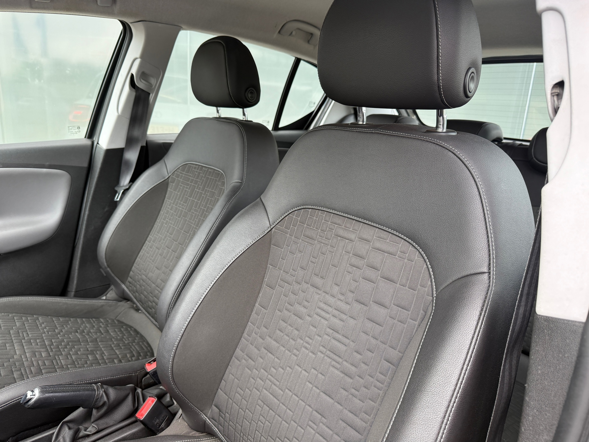 Foto van Opel Corsa-e
