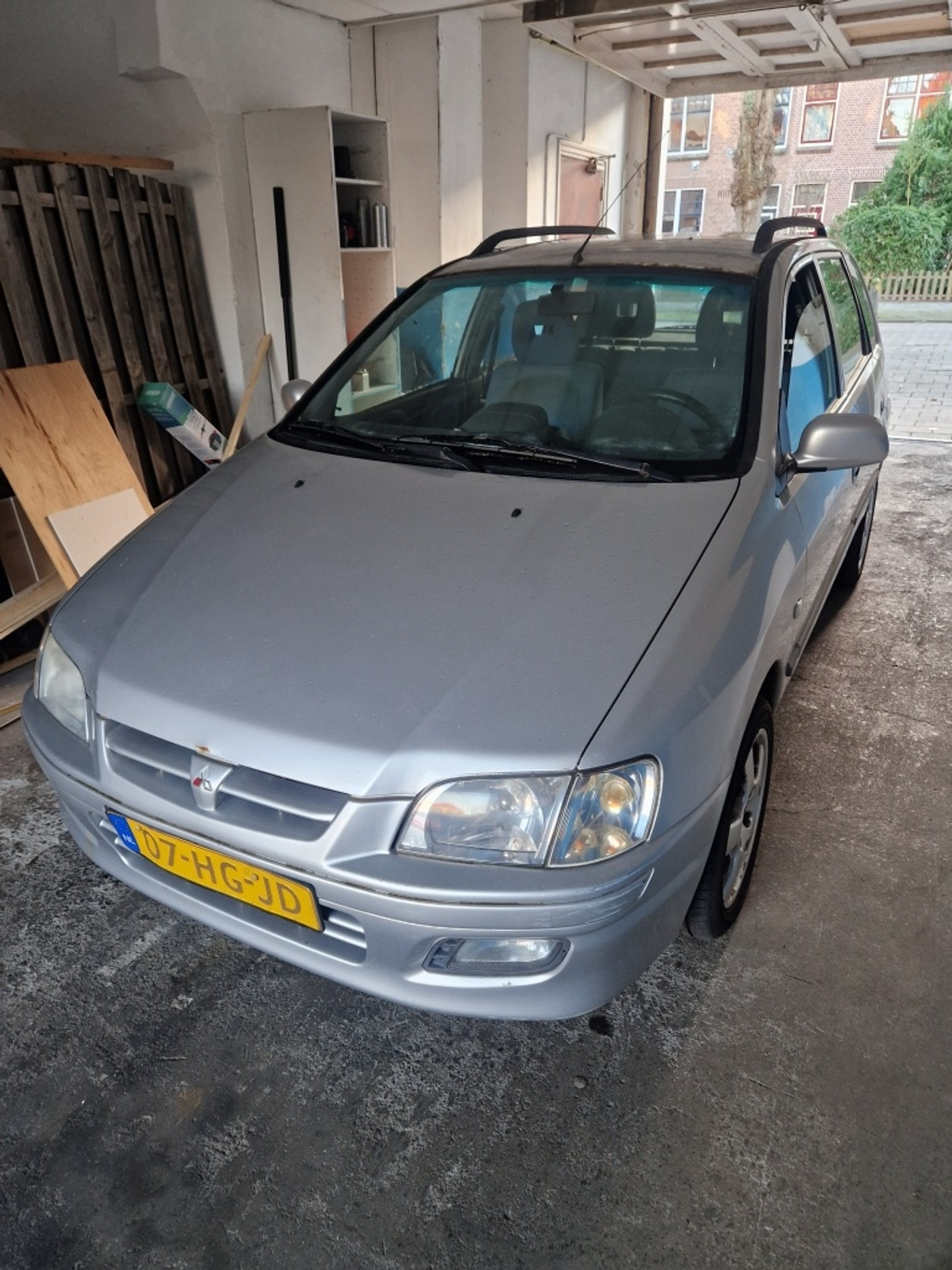 Mitsubishi Space Star 1.3 Diamond 1e eigenaar auto!!!! 2001 - voorkant