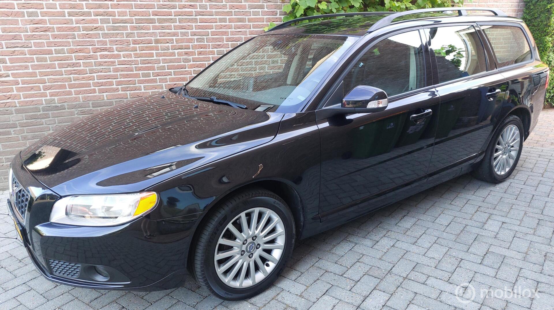 Volvo V70 2.5 Turbo 2008 Dealer onderh.200PK/Trekhaak/Leder 2008 - voorkant