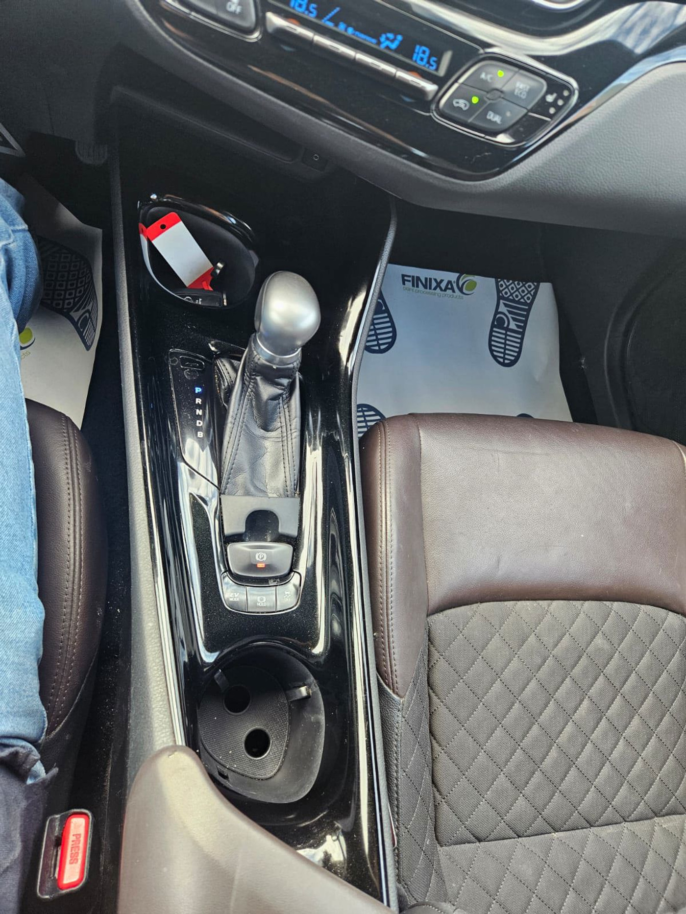 Foto van Toyota Toyota C-hr