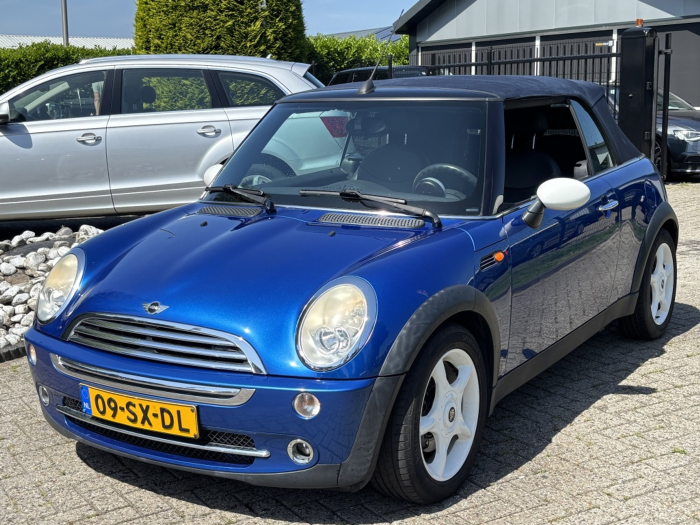 Mini Mini Cabrio 1.6 Cooper Chili 2006 - voorkant