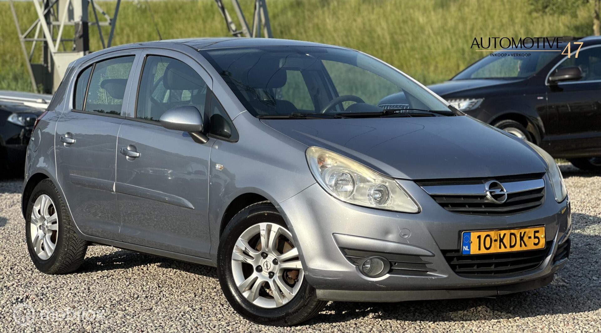 Opel Corsa 1.4-16V Edition 111 2009 - voorkant