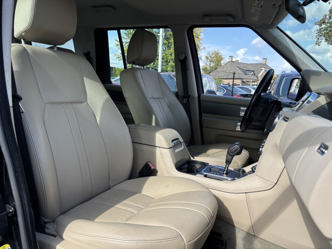 Foto van Land Rover Discovery 4