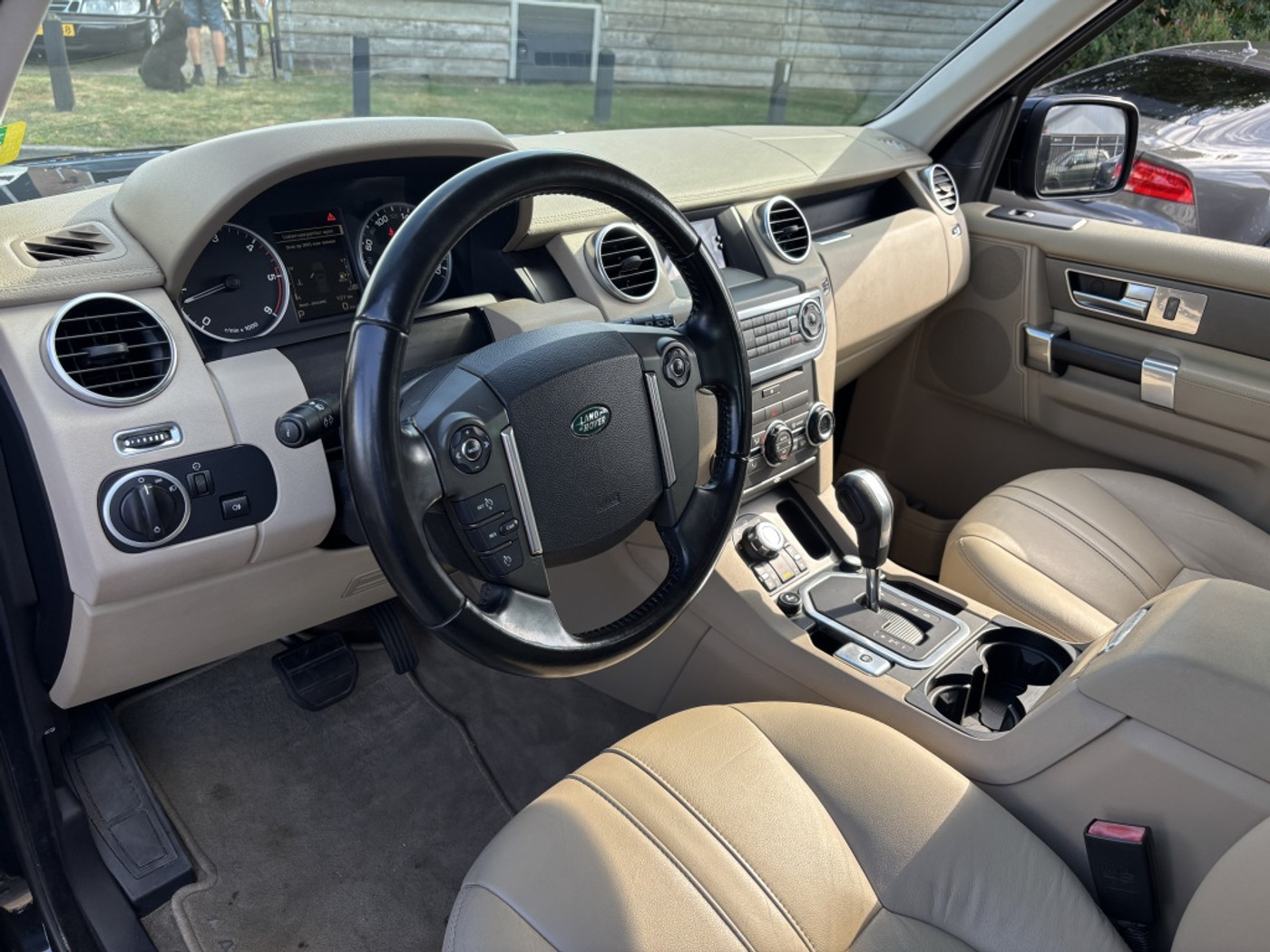 Foto van Land Rover Discovery 4