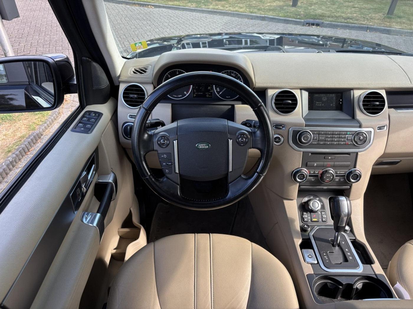 Foto van Land Rover Discovery 4