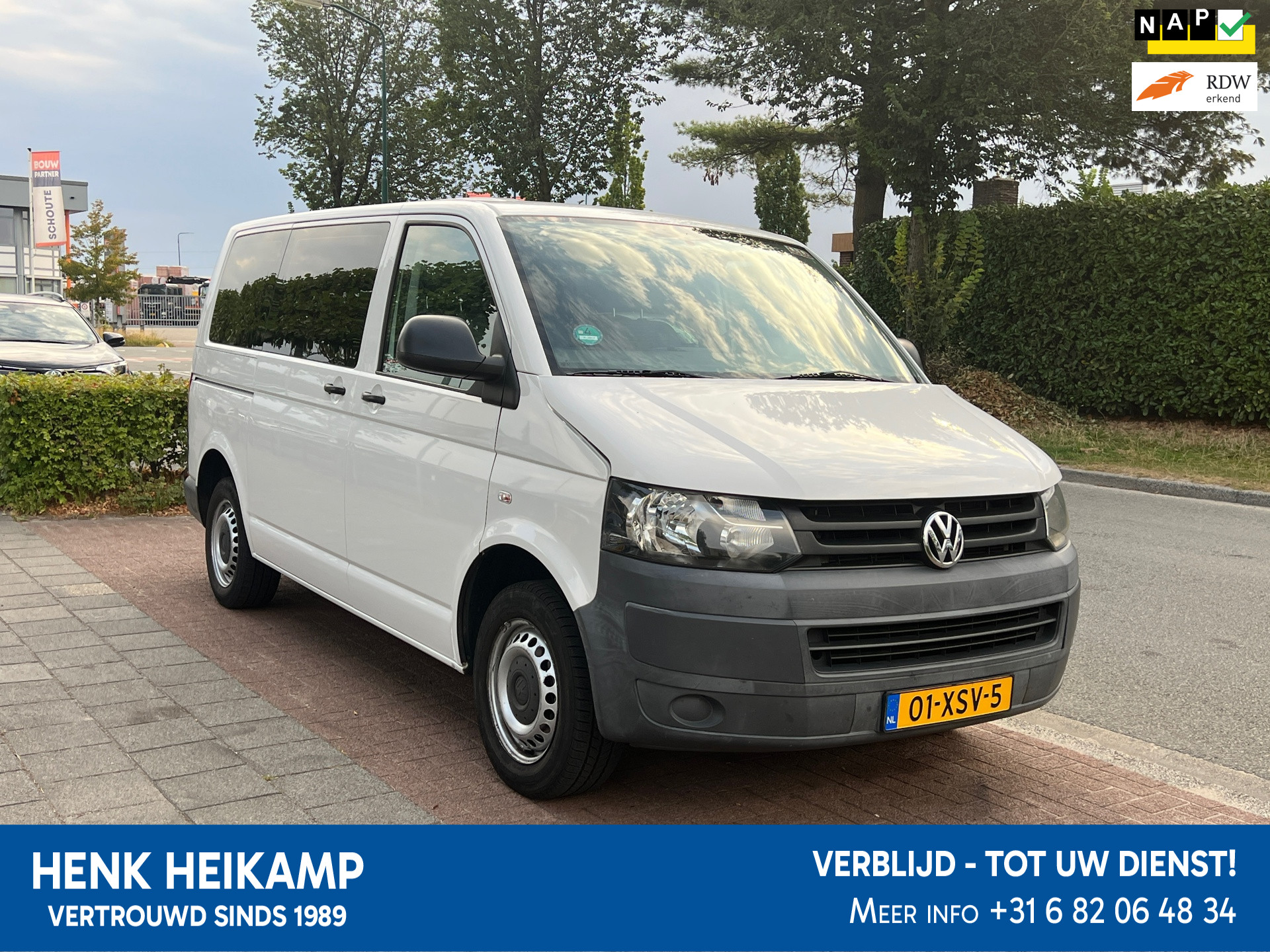 Volkswagen Transporter Kombi 2.0 TDI L1H1 Tr.Base 2012 - voorkant