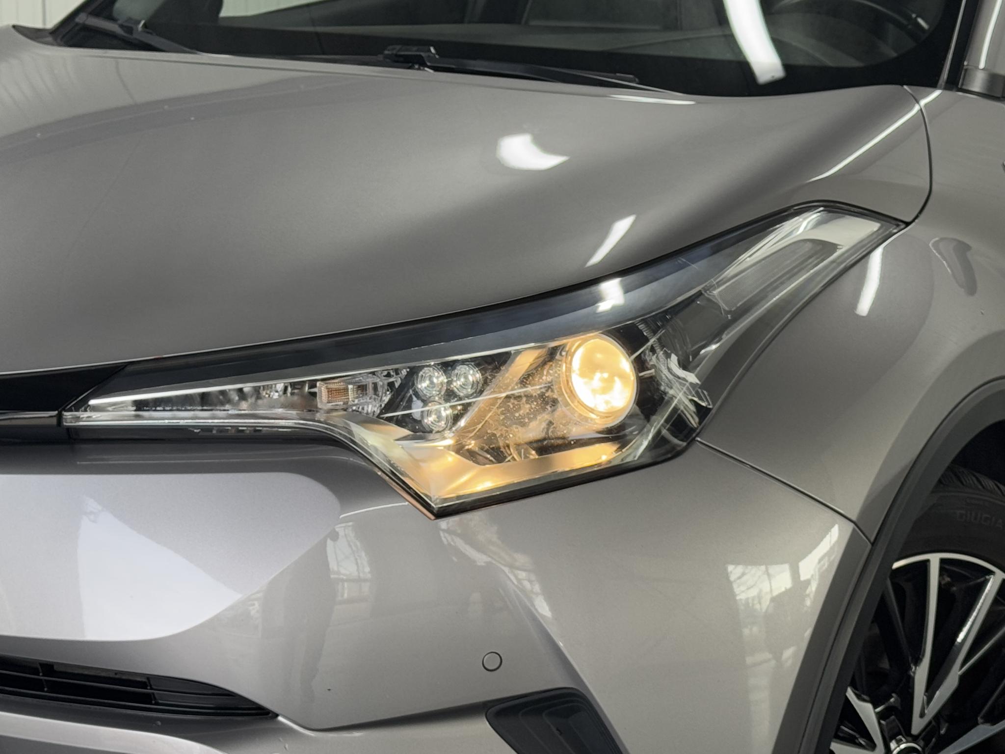 Foto van Toyota Toyota C-hr