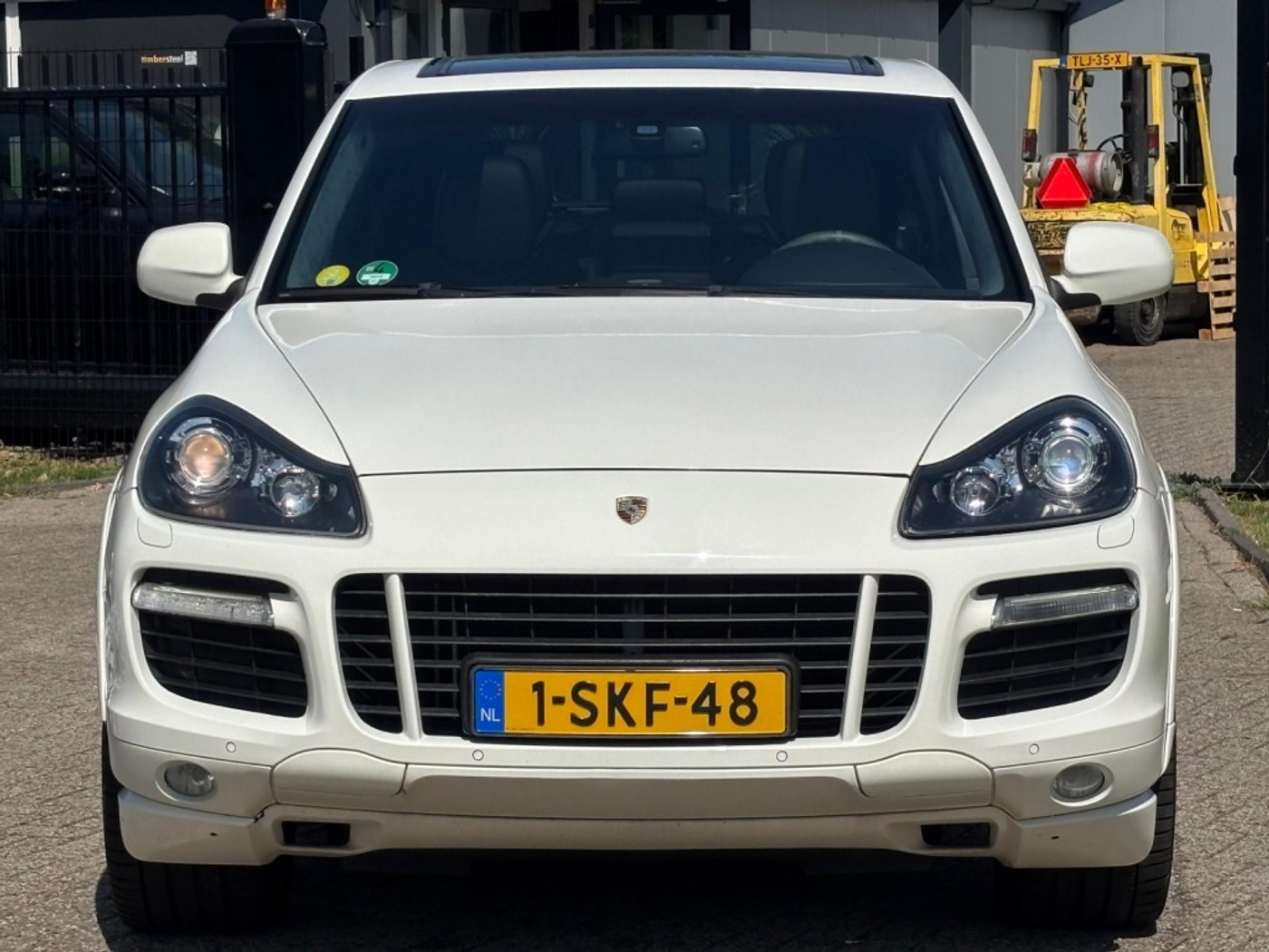 Foto van Porsche Cayenne GTS