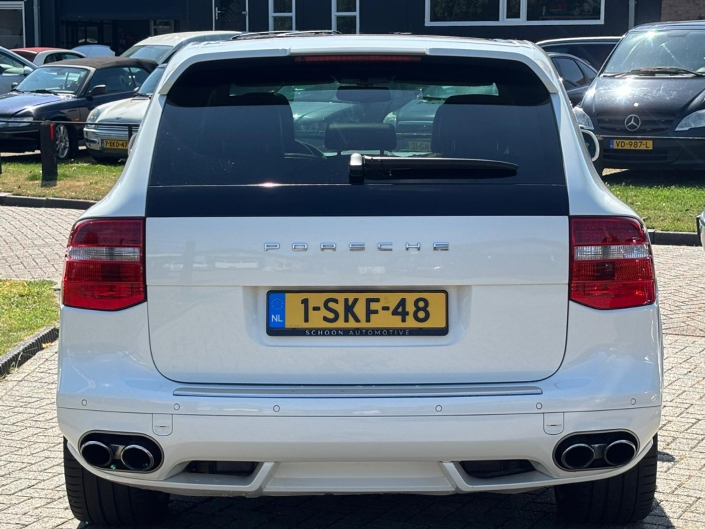 Foto van Porsche Cayenne GTS