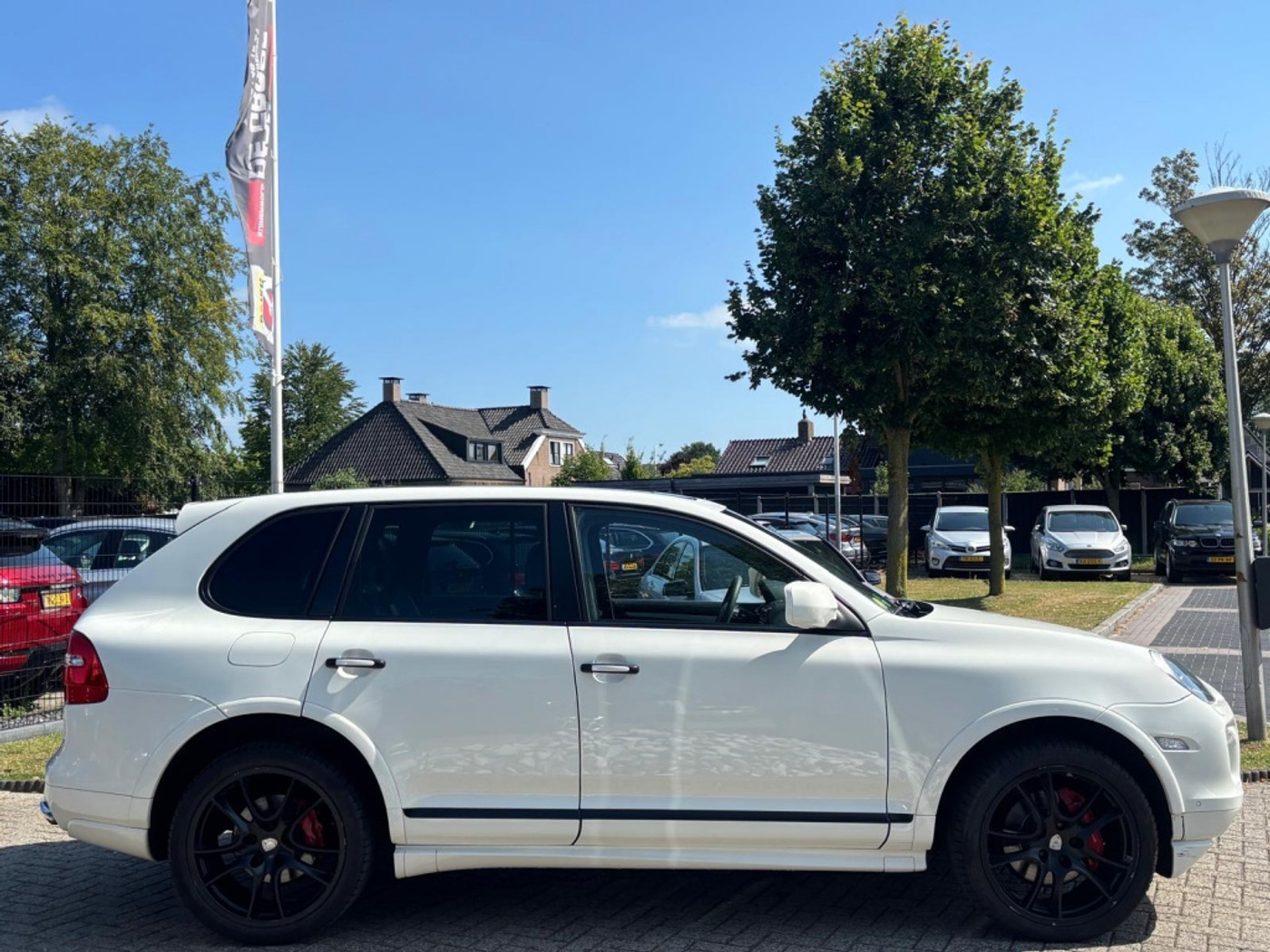 Foto van Porsche Cayenne GTS
