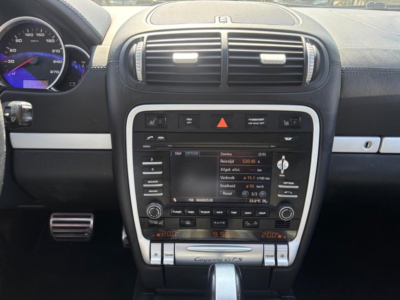 Foto van Porsche Cayenne GTS