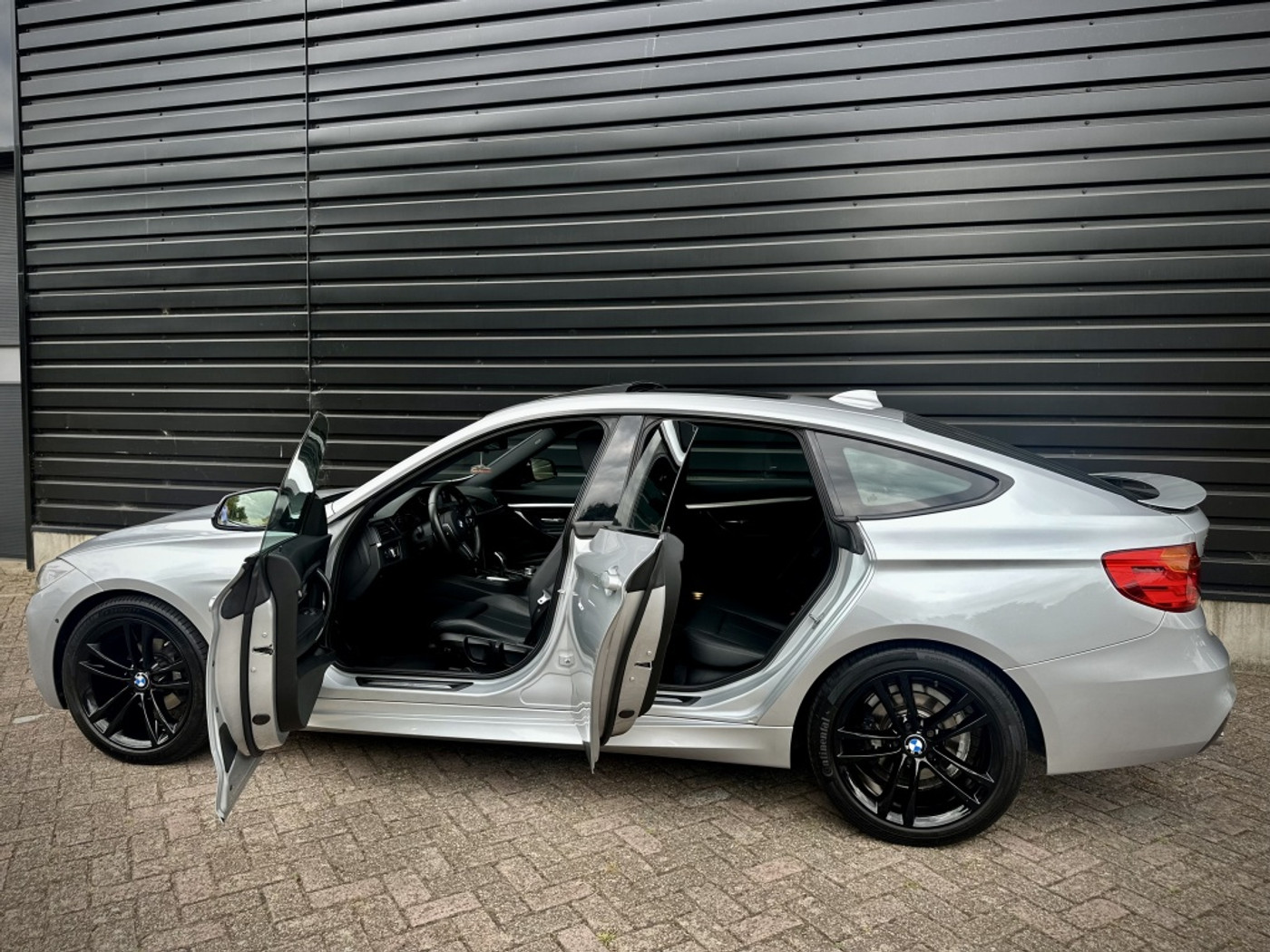 Foto van BMW 320i