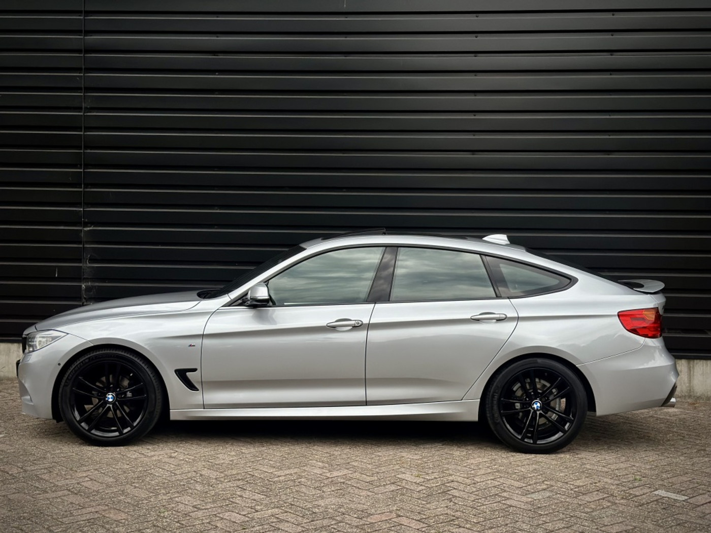 Foto van BMW 320i