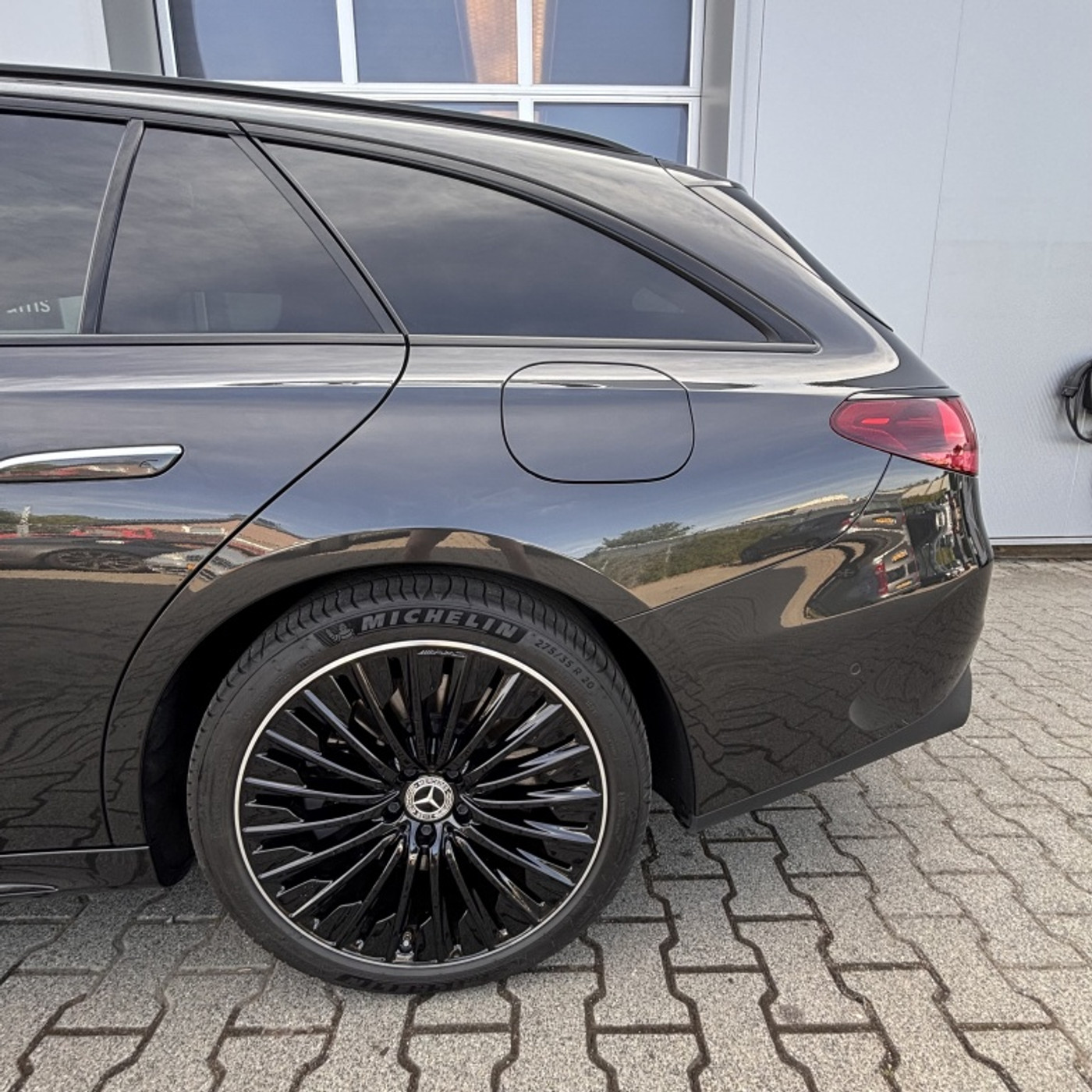 Foto van Mercedes-Benz E 300 E