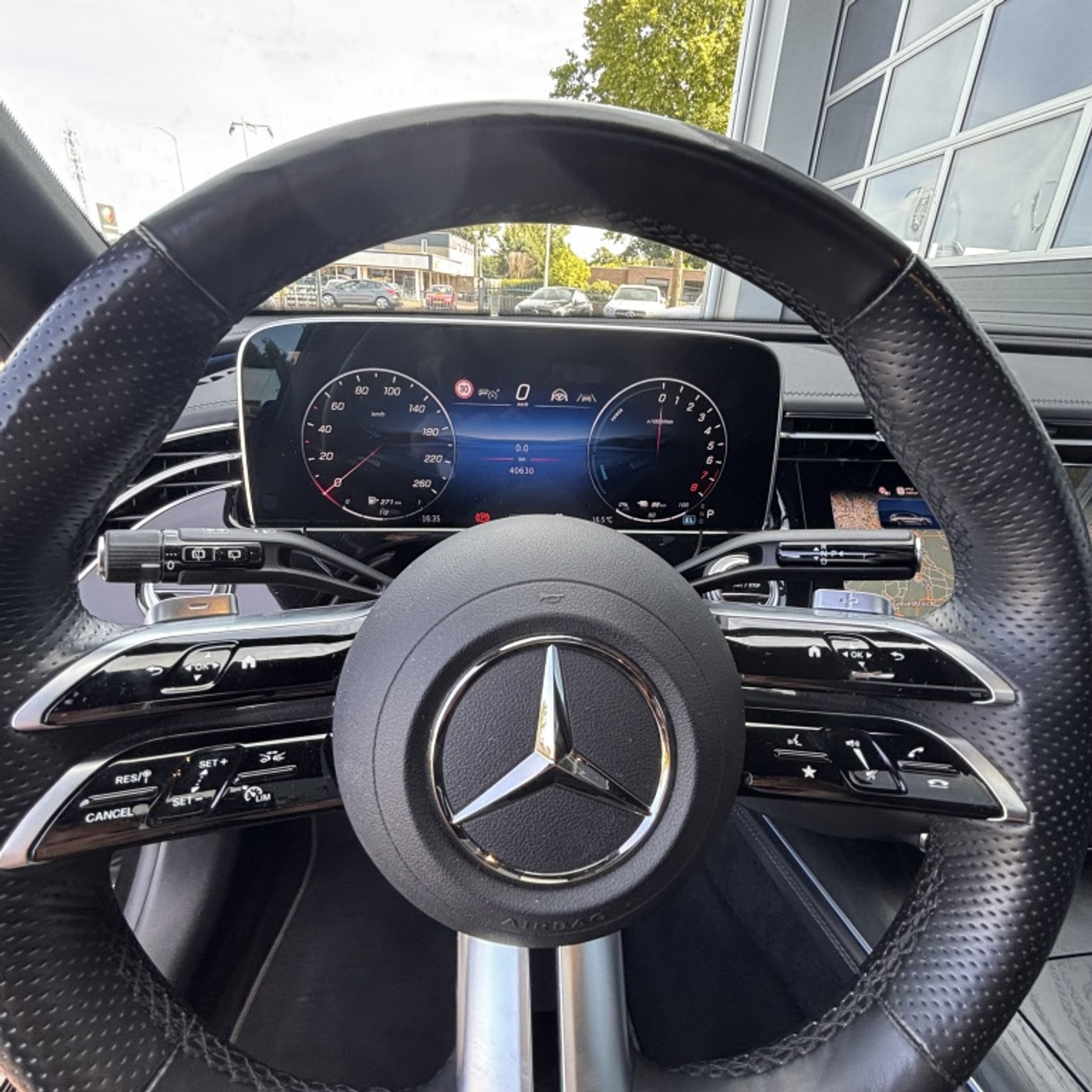 Foto van Mercedes-Benz E 300 E