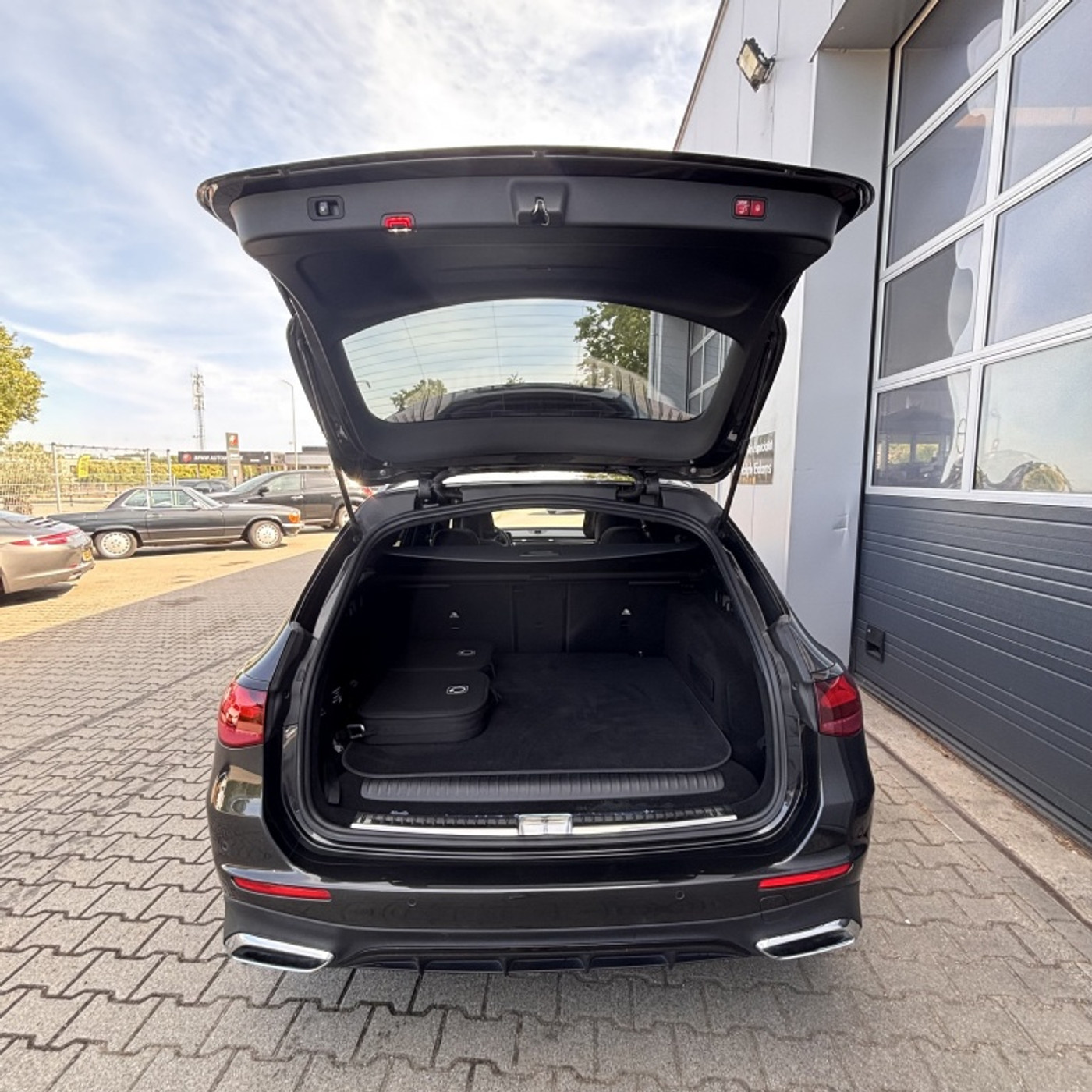 Foto van Mercedes-Benz E 300 E