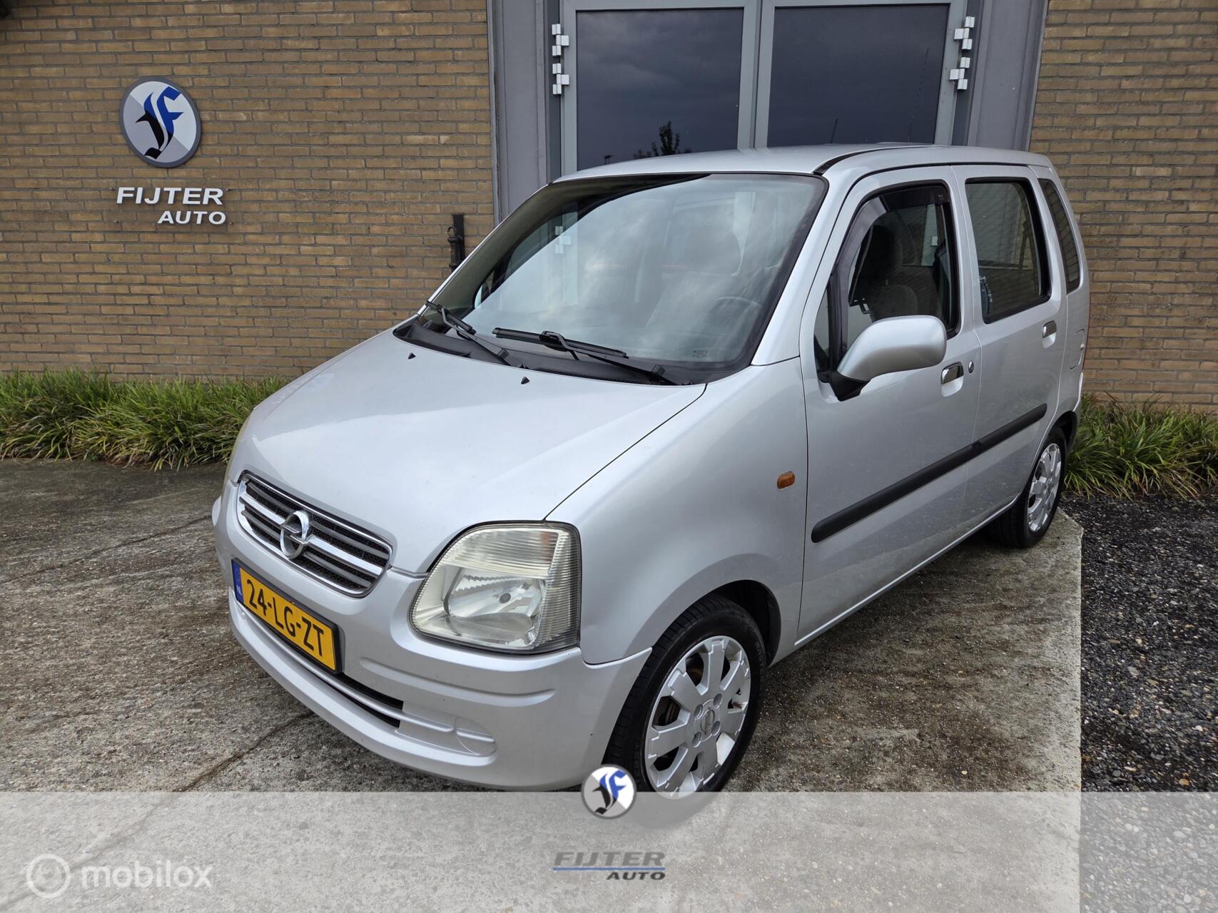 Opel Agila 1.2-16V Star Edition 2002 - voorkant