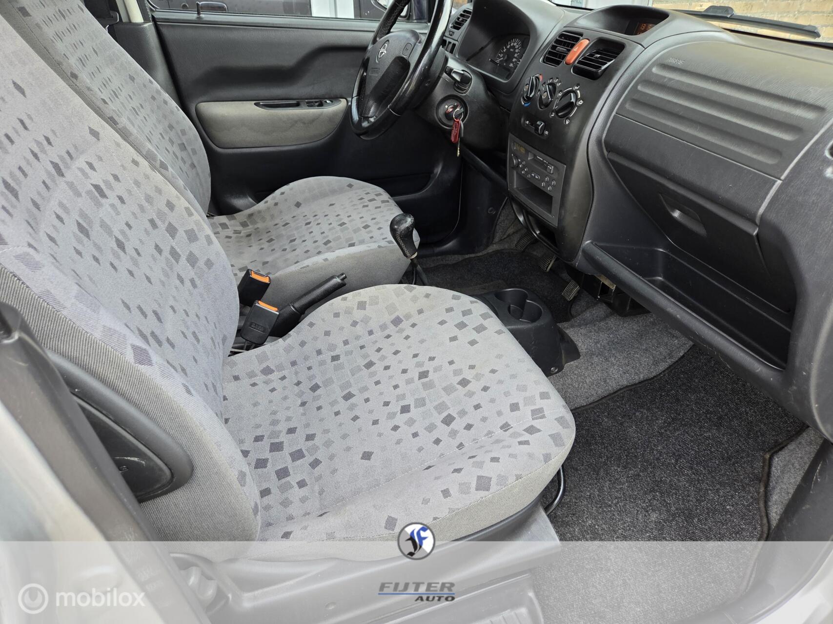 Foto van Opel Agila