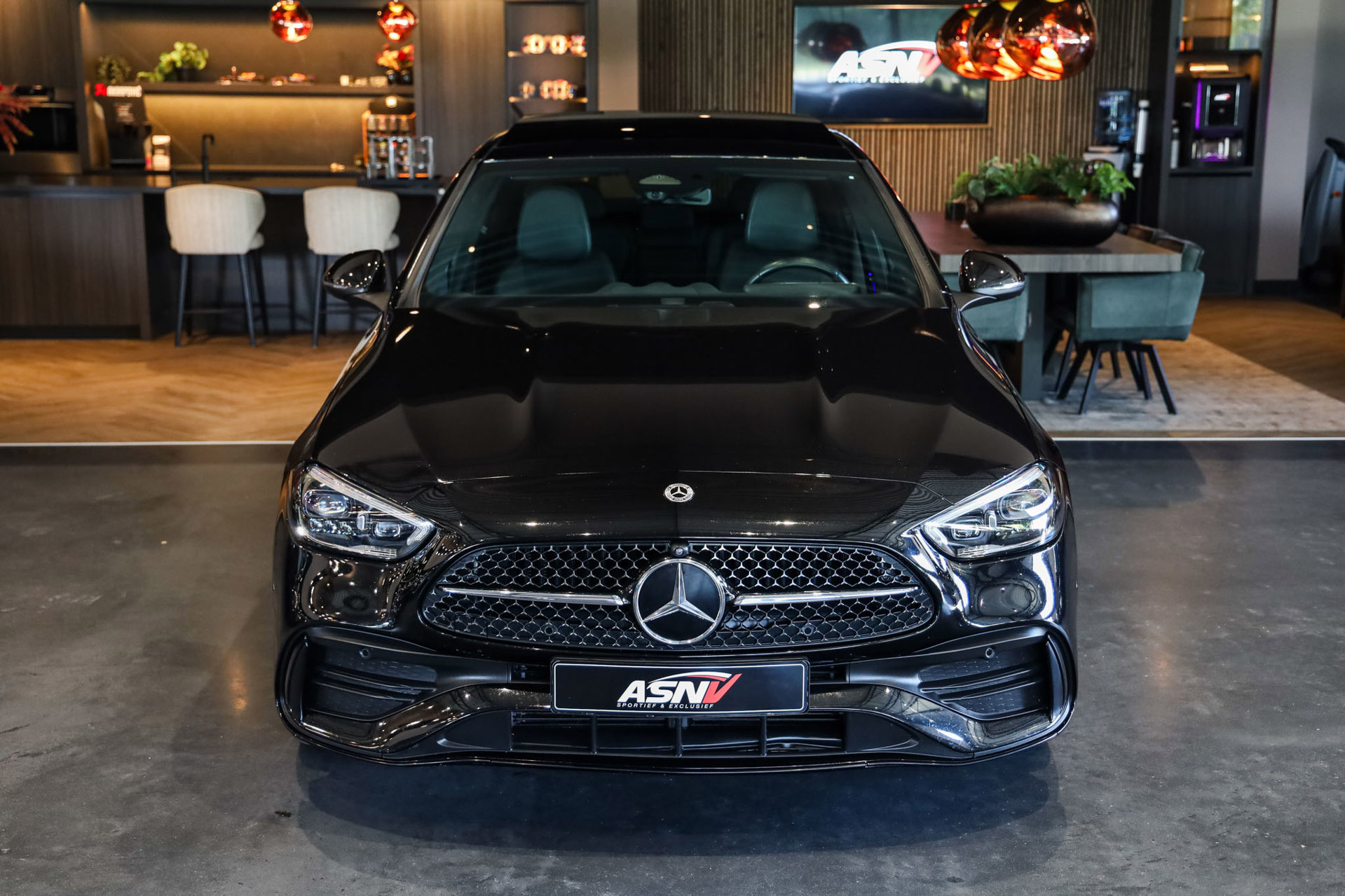 Foto van Mercedes-Benz C 300 E